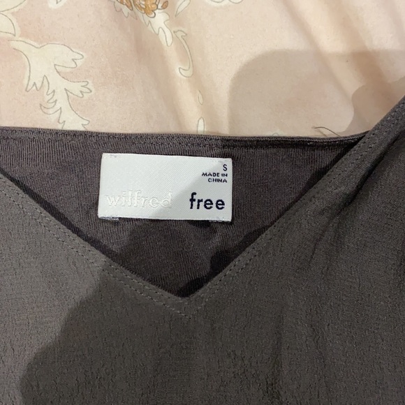 Aritzia Wilfred blouse - Picture 2 of 5